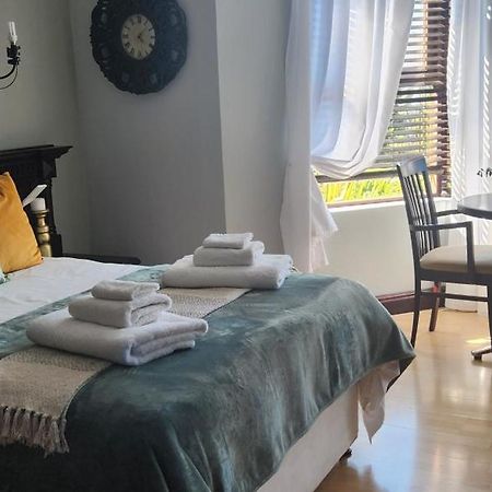 The Wooden Leg Guesthouse Kleinmond Εξωτερικό φωτογραφία